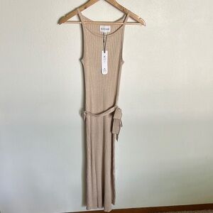 Olive & Oak Tan Sleeveless Sweater Dress